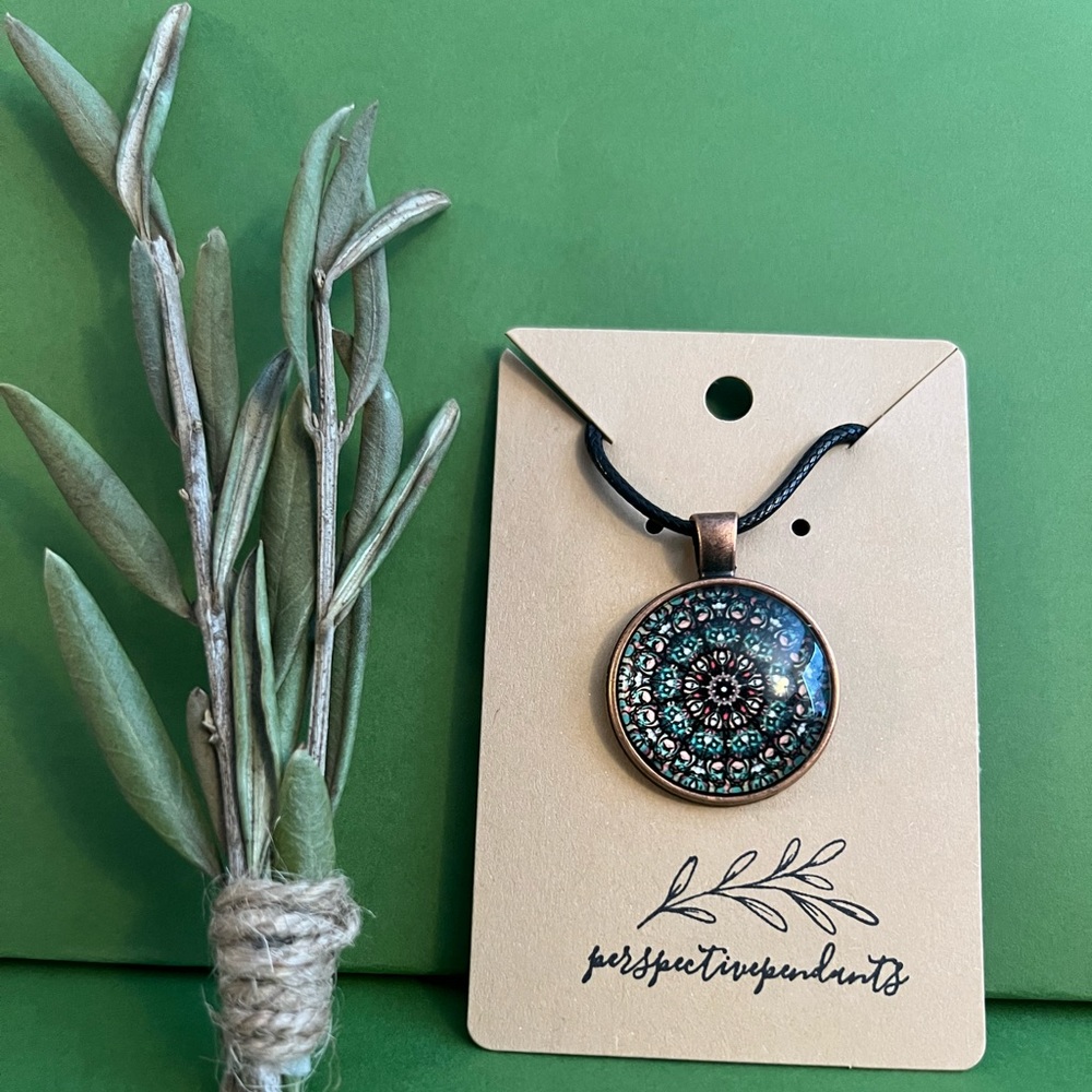 Mosaic Mandala Cabochon Pendant Necklace 🌿